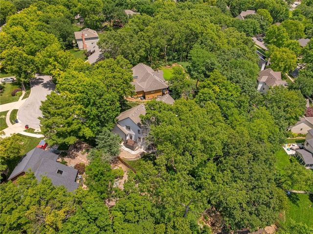 13735 W 82nd Street, Lenexa, KS 66215