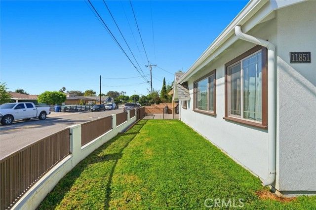 11851 Earlham, Orange, CA 92869