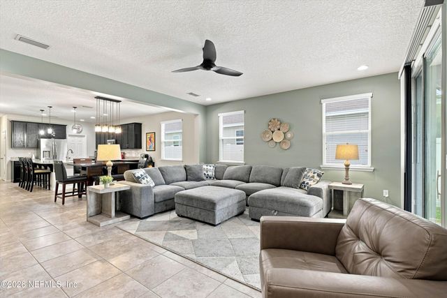 7068 FLEUR COVE Drive, Jacksonville, FL 32258