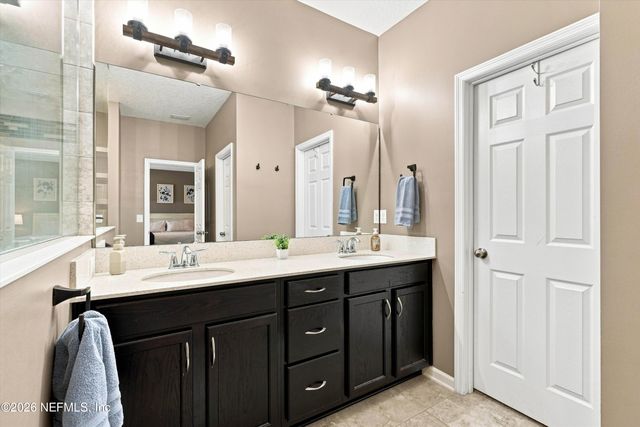 7068 FLEUR COVE Drive, Jacksonville, FL 32258