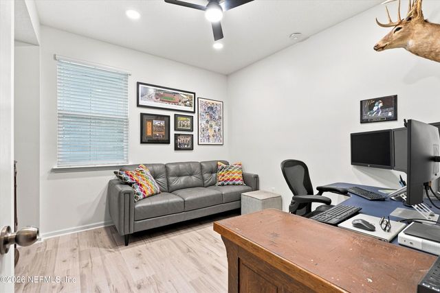 7068 FLEUR COVE Drive, Jacksonville, FL 32258