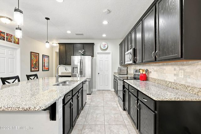 7068 FLEUR COVE Drive, Jacksonville, FL 32258