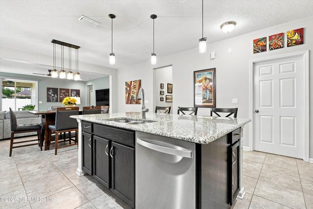 7068 FLEUR COVE Drive, Jacksonville, FL 32258