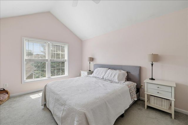 11 Edward Circle, Bedford, NH 03110