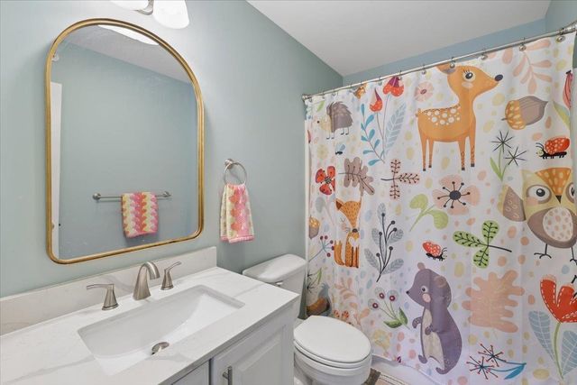 11 Edward Circle, Bedford, NH 03110