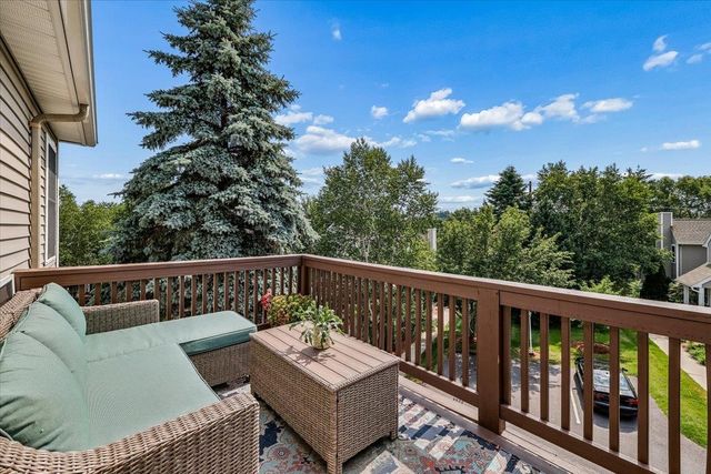 11 Edward Circle, Bedford, NH 03110