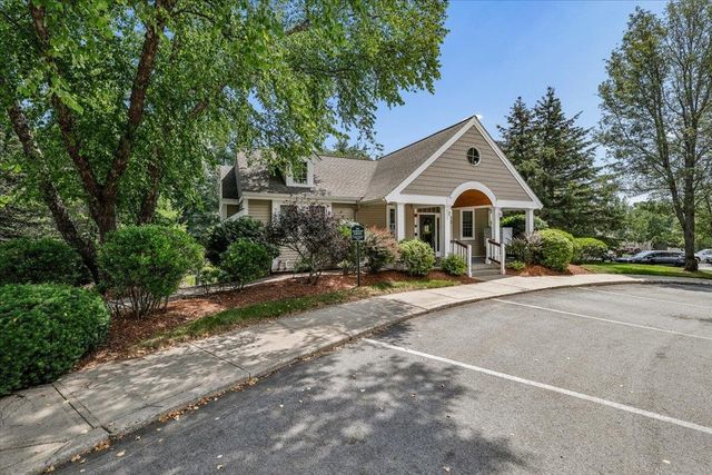 11 Edward Circle, Bedford, NH 03110