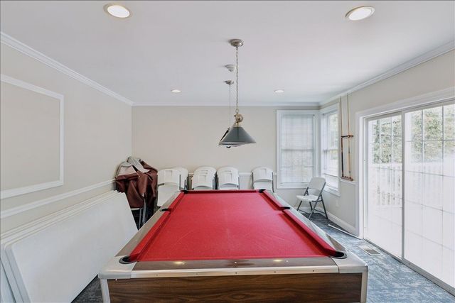 11 Edward Circle, Bedford, NH 03110