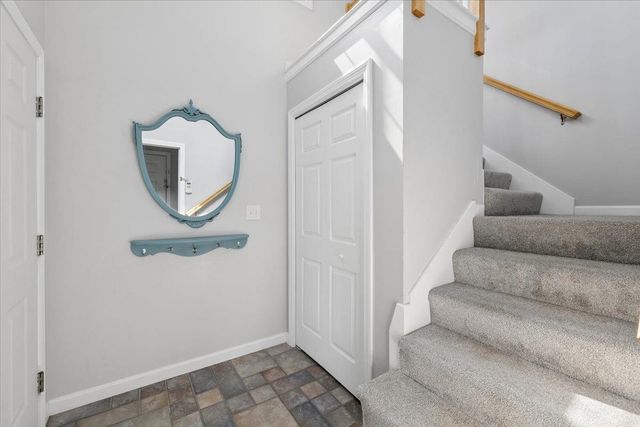 11 Edward Circle, Bedford, NH 03110