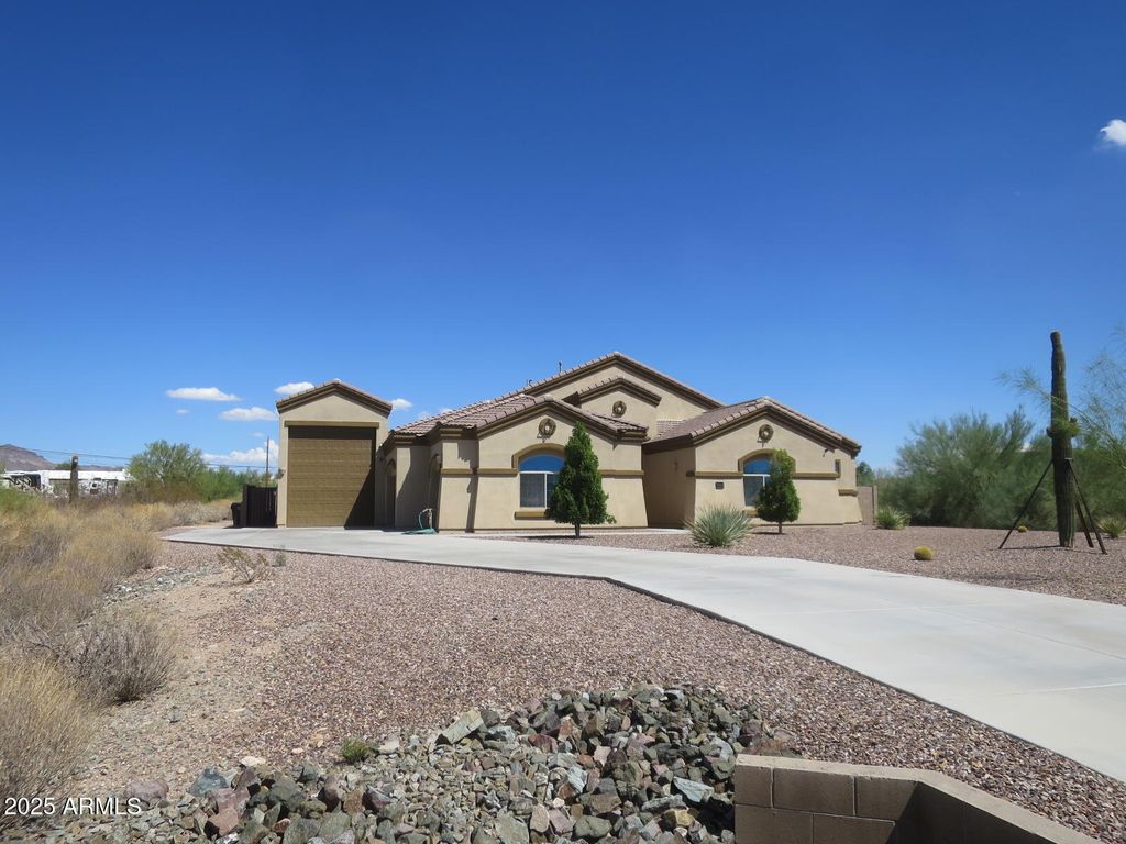 2225 N 76TH Place N, Mesa, AZ 85207