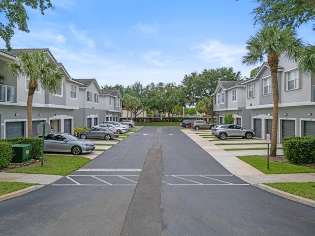 3122 Grandiflora Drive, Greenacres, FL 33467