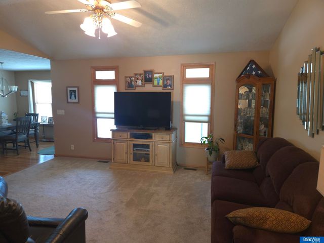 6237 Cornflower Drive, Lincoln, NE 68504
