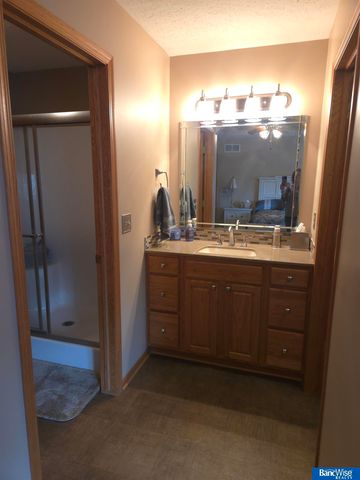 6237 Cornflower Drive, Lincoln, NE 68504