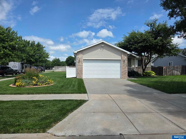 6237 Cornflower Drive, Lincoln, NE 68504