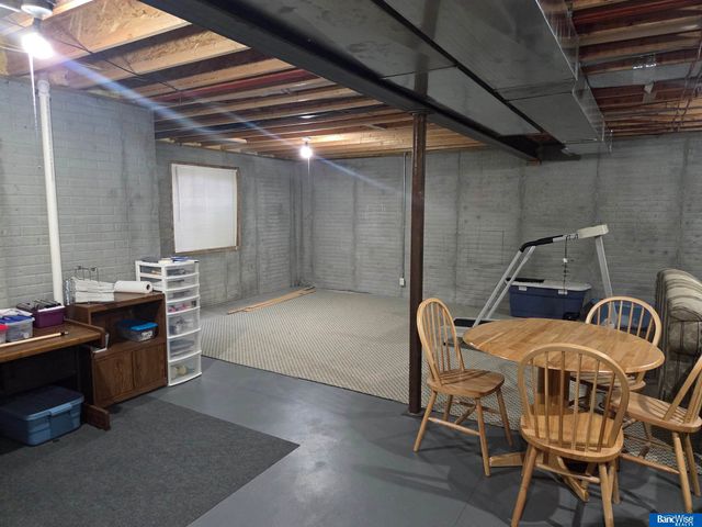 6237 Cornflower Drive, Lincoln, NE 68504