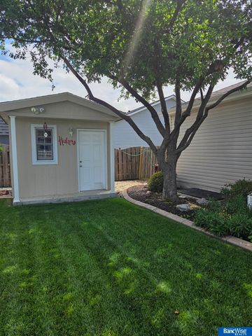 6237 Cornflower Drive, Lincoln, NE 68504