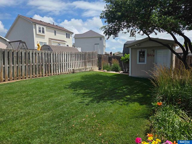 6237 Cornflower Drive, Lincoln, NE 68504