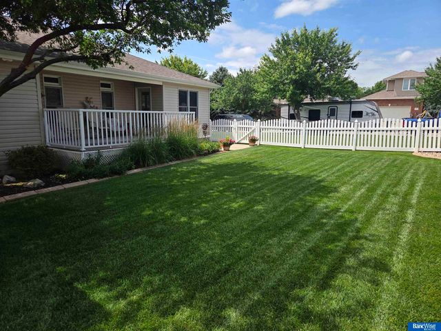 6237 Cornflower Drive, Lincoln, NE 68504