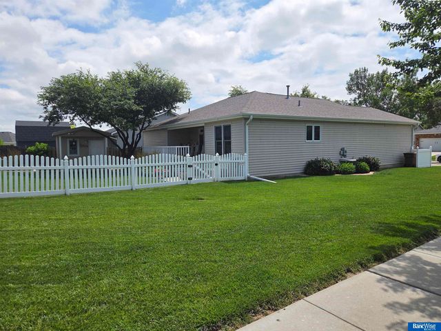 6237 Cornflower Drive, Lincoln, NE 68504