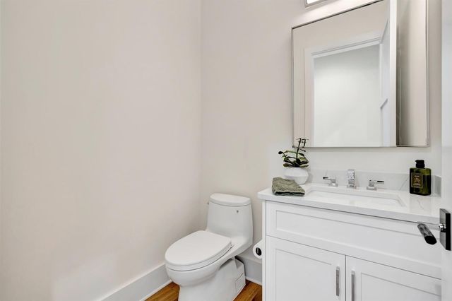 245 Alhambra Place, West Palm Beach, FL 33405