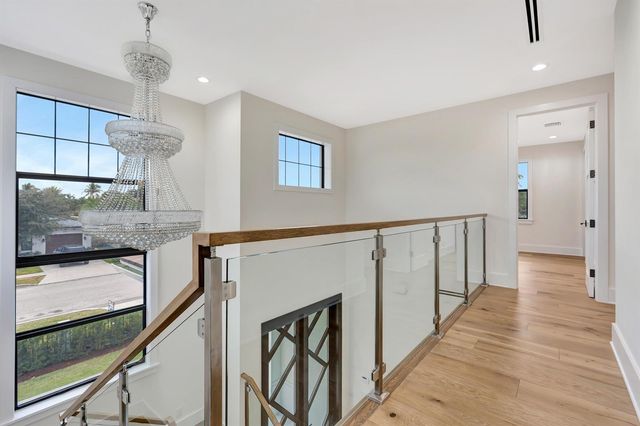 245 Alhambra Place, West Palm Beach, FL 33405