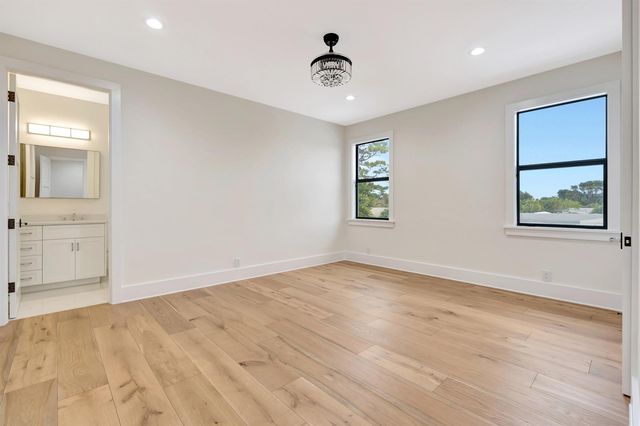 245 Alhambra Place, West Palm Beach, FL 33405