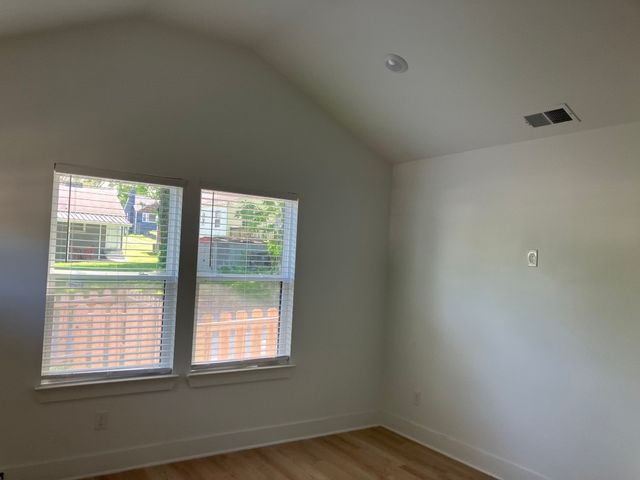 717 N 9th St B, Nashville, TN 37206