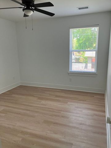 717 N 9th St B, Nashville, TN 37206