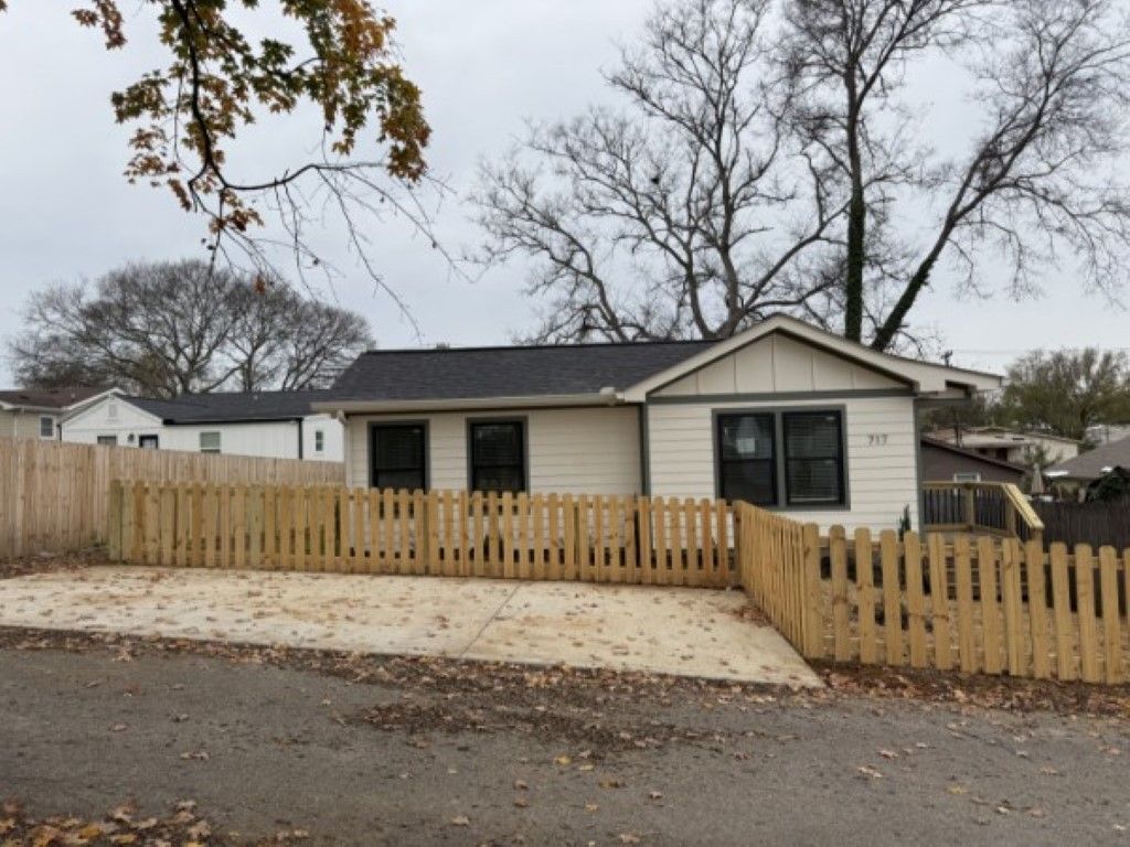 717 N 9th St B, Nashville, TN 37206