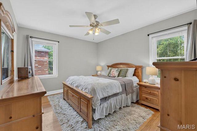 9438 Plainfield Drive, St Louis, MO 63119