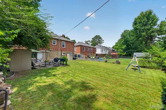 9438 Plainfield Drive, St Louis, MO 63119