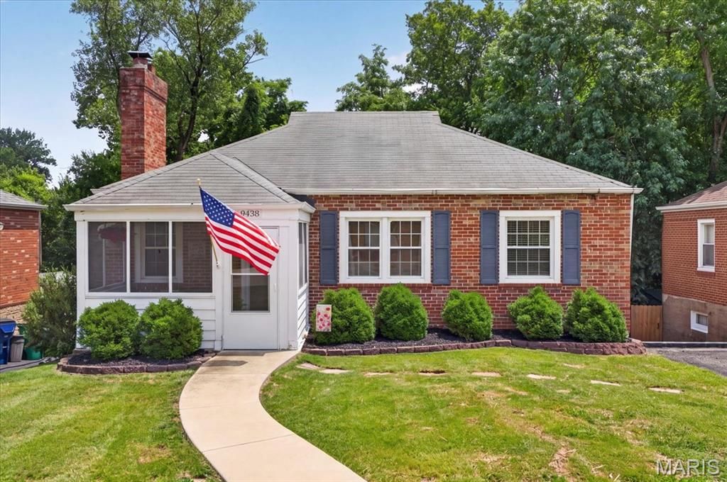 9438 Plainfield Drive, St Louis, MO 63119