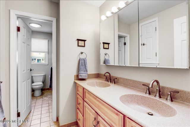 31 Cameron Court, Freehold, NJ 07728