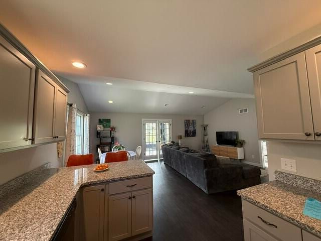 901 9th Street SW 6a, Demotte, IN 46310