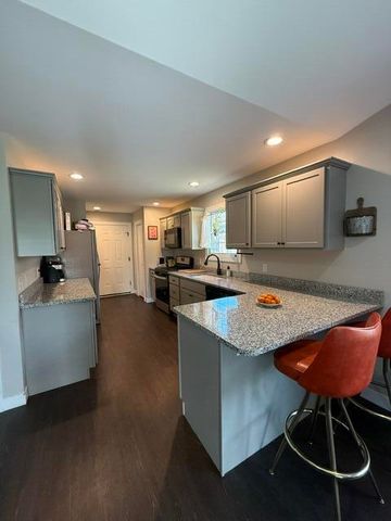 901 9th Street SW 6a, Demotte, IN 46310
