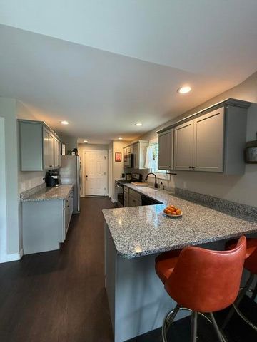 901 9th Street SW 6a, Demotte, IN 46310