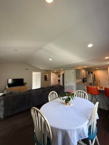 901 9th Street SW 6a, Demotte, IN 46310