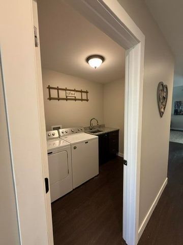 901 9th Street SW 6a, Demotte, IN 46310