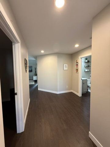 901 9th Street SW 6a, Demotte, IN 46310