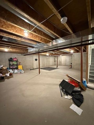 901 9th Street SW 6a, Demotte, IN 46310