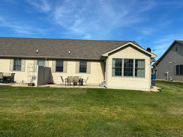 901 9th Street SW 6a, Demotte, IN 46310