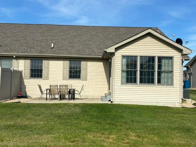901 9th Street SW 6a, Demotte, IN 46310