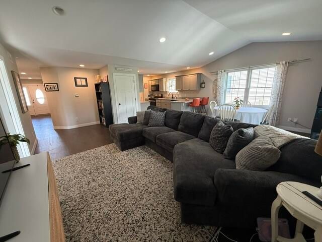 901 9th Street SW 6a, Demotte, IN 46310