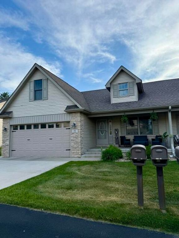 901 9th Street SW 6a, Demotte, IN 46310