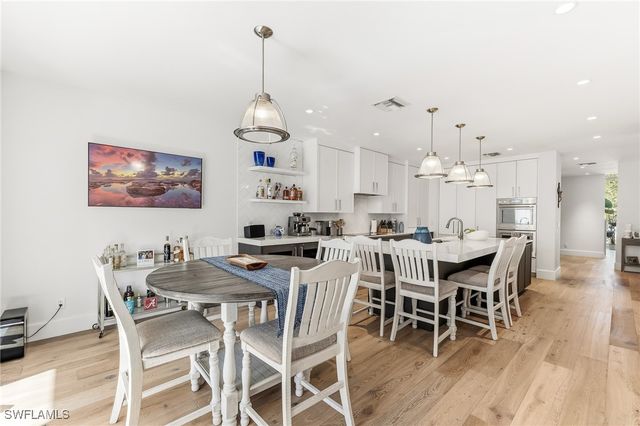 4705 Villa Mare LN, Naples, FL 34103