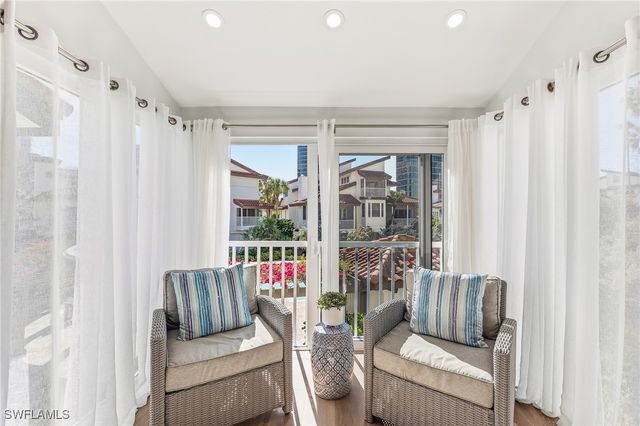 4705 Villa Mare LN, Naples, FL 34103