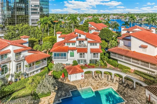 4705 Villa Mare LN, Naples, FL 34103