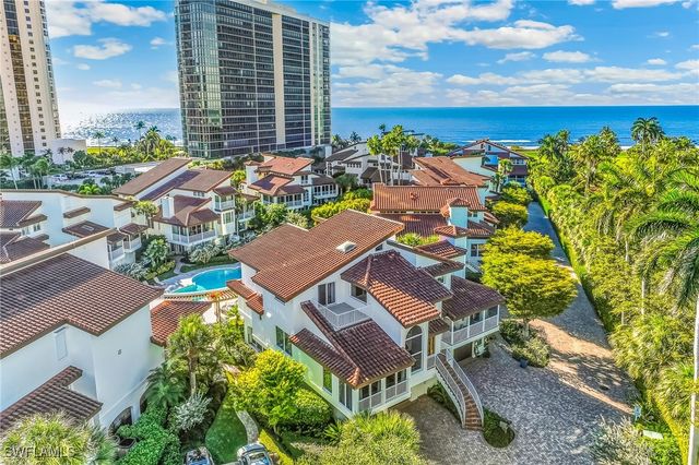 4705 Villa Mare LN, Naples, FL 34103