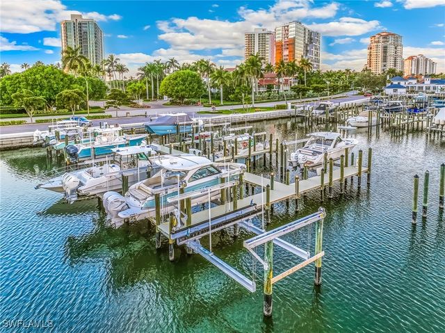 4705 Villa Mare LN, Naples, FL 34103