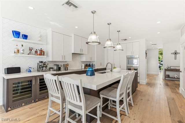 4705 Villa Mare LN, Naples, FL 34103